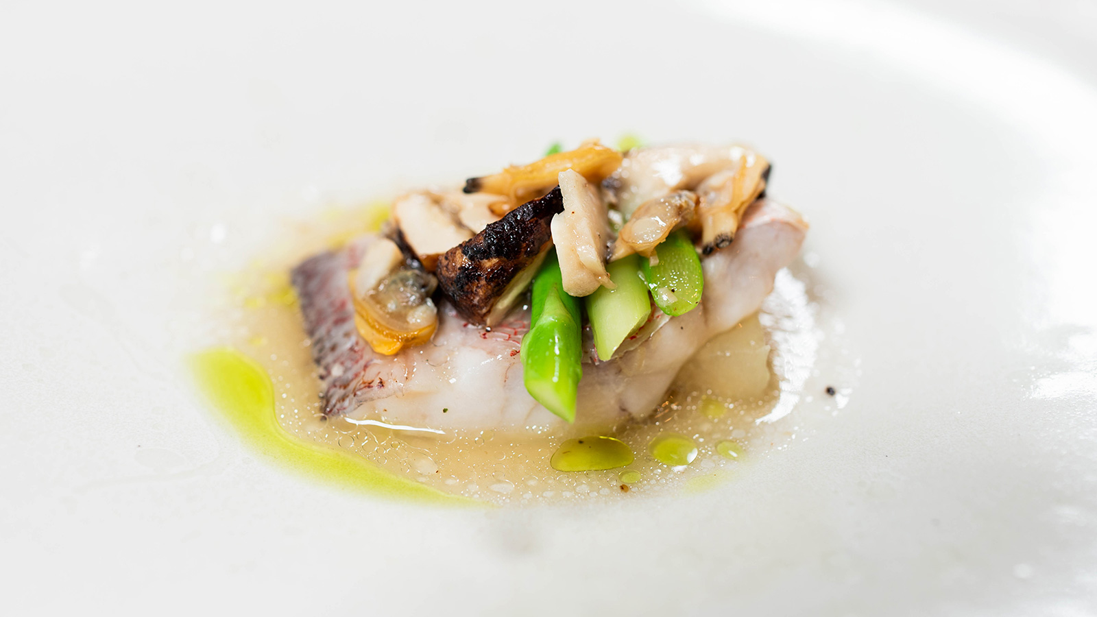 長崎産甘鯛の蒸し煮 松茸と長葱添え|Chez Higuchi 秋の新作