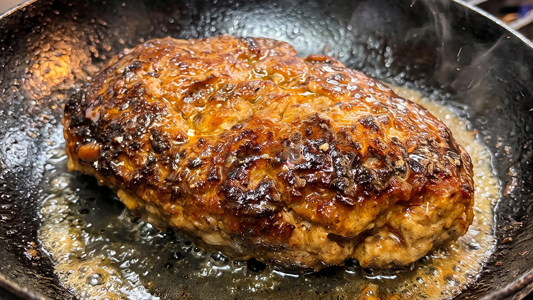 肉汁あふれる手ごねの極み 和牛ハンバーグ